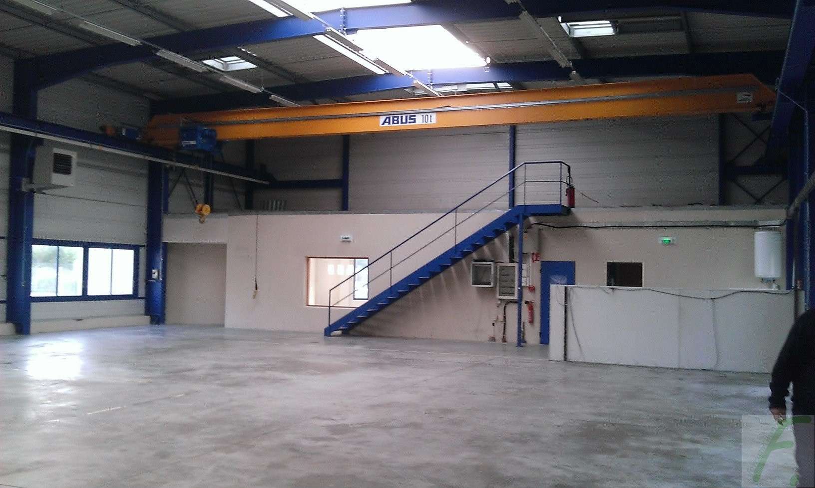 Location local activités 600m² empl strat Crolles