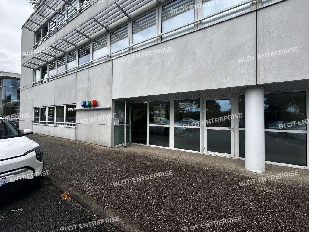 À vendre bureaux 91m² RDC à Carquefou 
