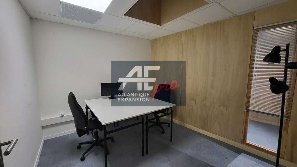 Bureau 9m² aménagé à louer à Saint Nazaire