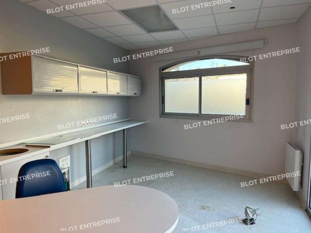 À louer  plateau de bureaux 160m² RDC à Sarzeau