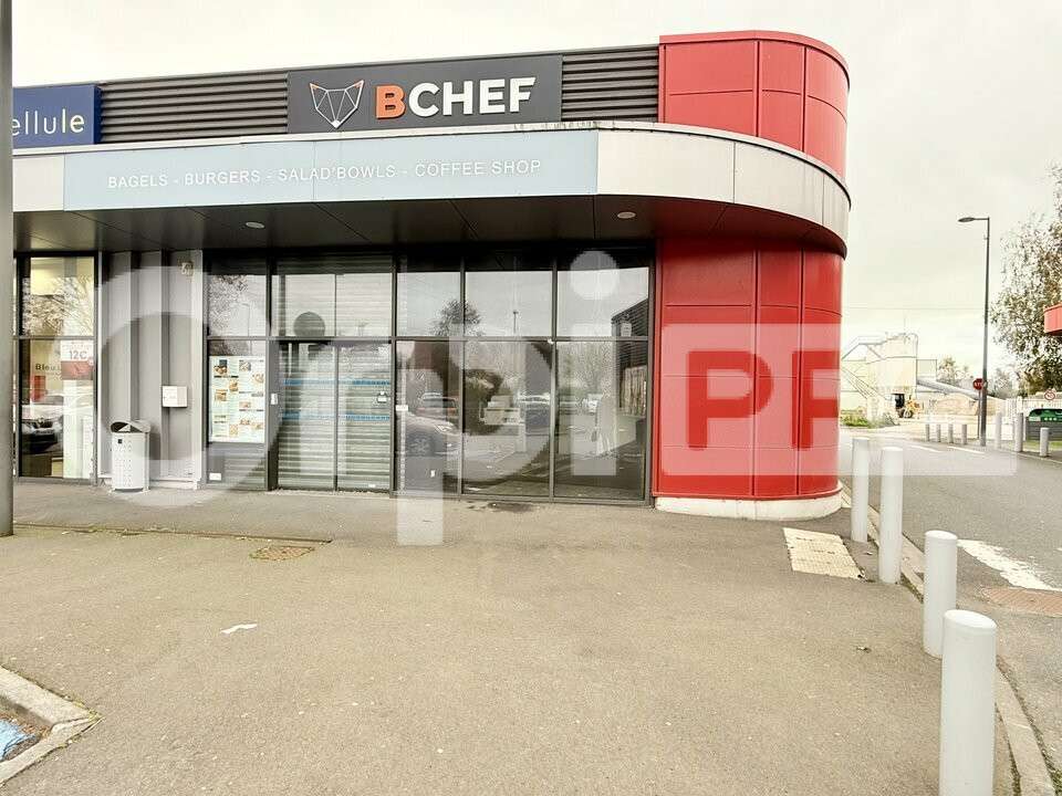 Local angle 132m² à louer retail park Gonfreville