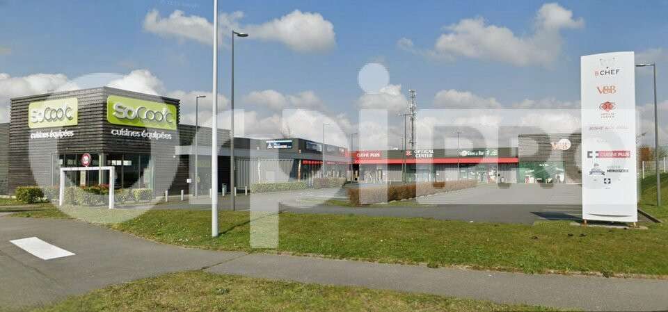 Cellule 218m² à louer retail park de Gonfreville 