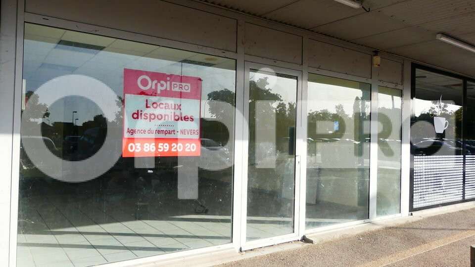 Local professionnel 73m² à louer à Nevers