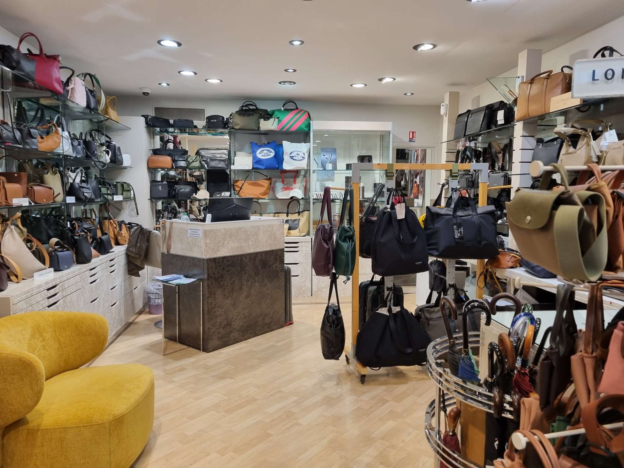 Vente fonds de commerce Maroquinerie à Manosque
