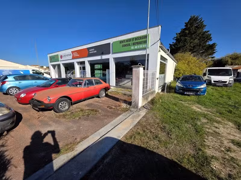 Vente garage automobile au Château d'Oléron (17)