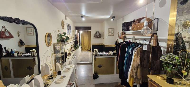 Droit au bail boutique 25m² + cave à Rouen