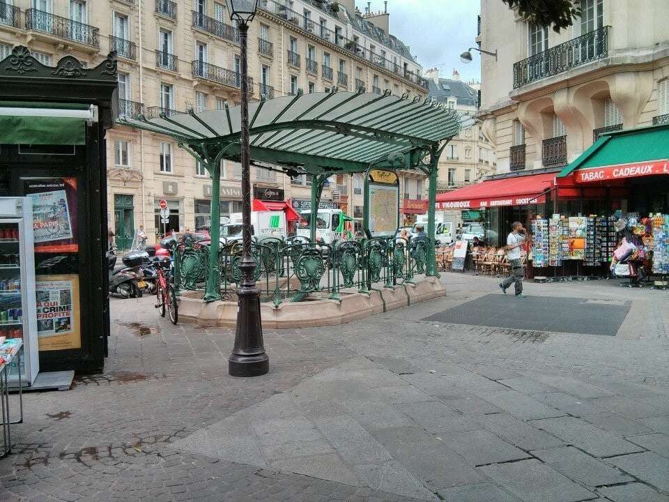 DAB boutique 21m² Empl N°1 Paris 1er Châtelet