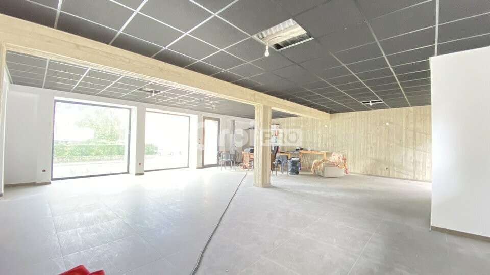 Bureau neuf 95m² RDC à louer à Horbourg-Wihr
