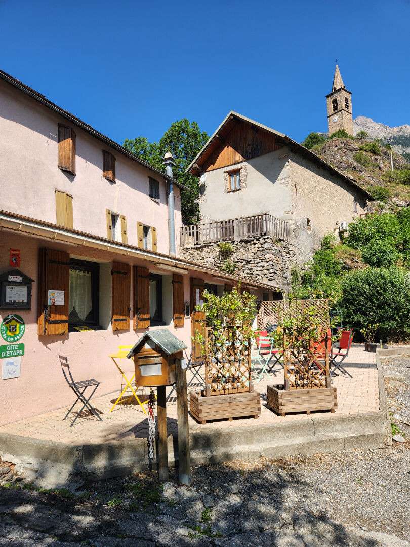 Murs à vendre très beau gîte vallée de l'Ubaye