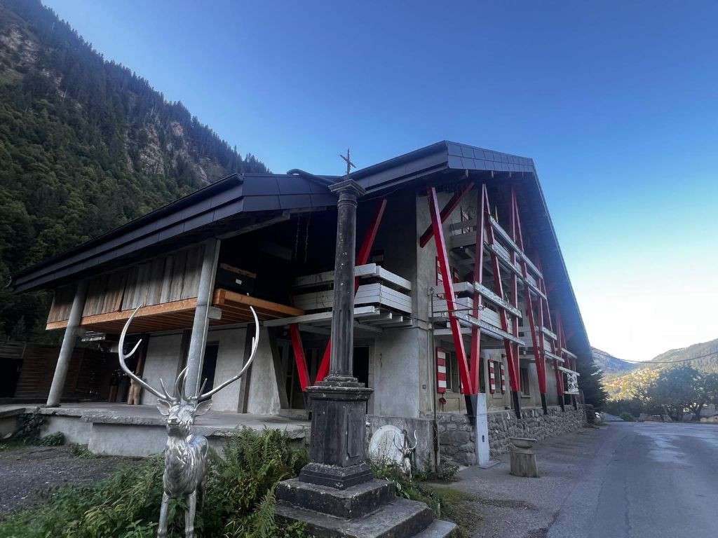 A louer local commercial 218m² - 74