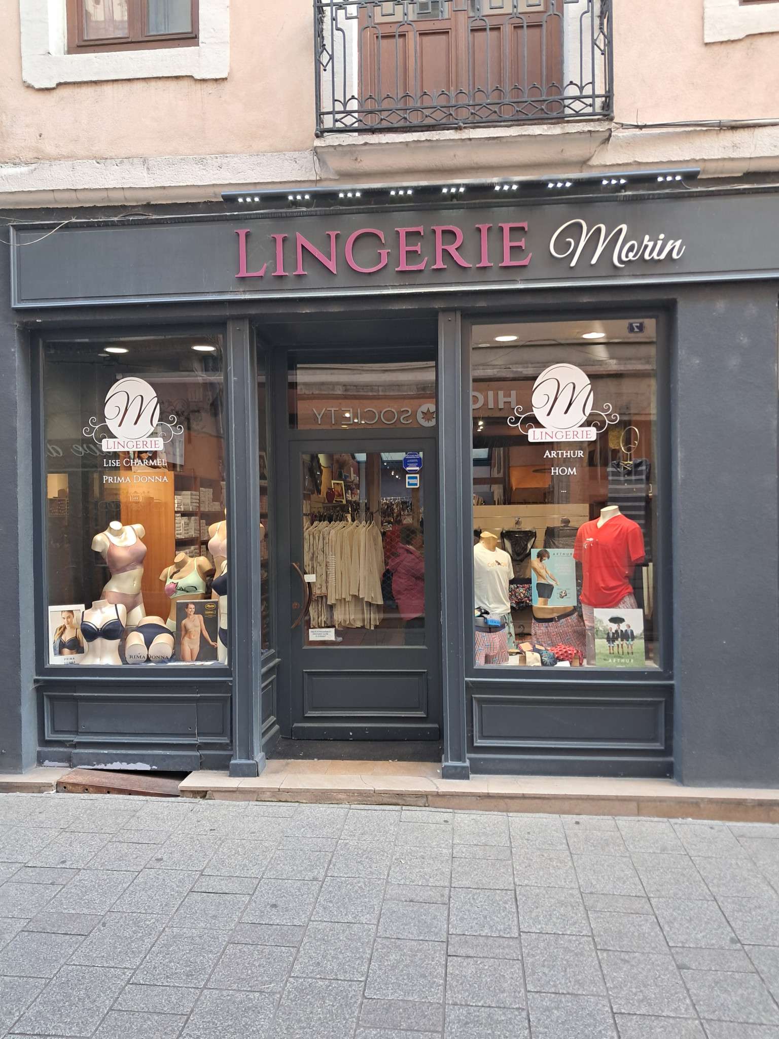 Vente boutique de lingerie empl N°1 piéton Chalon