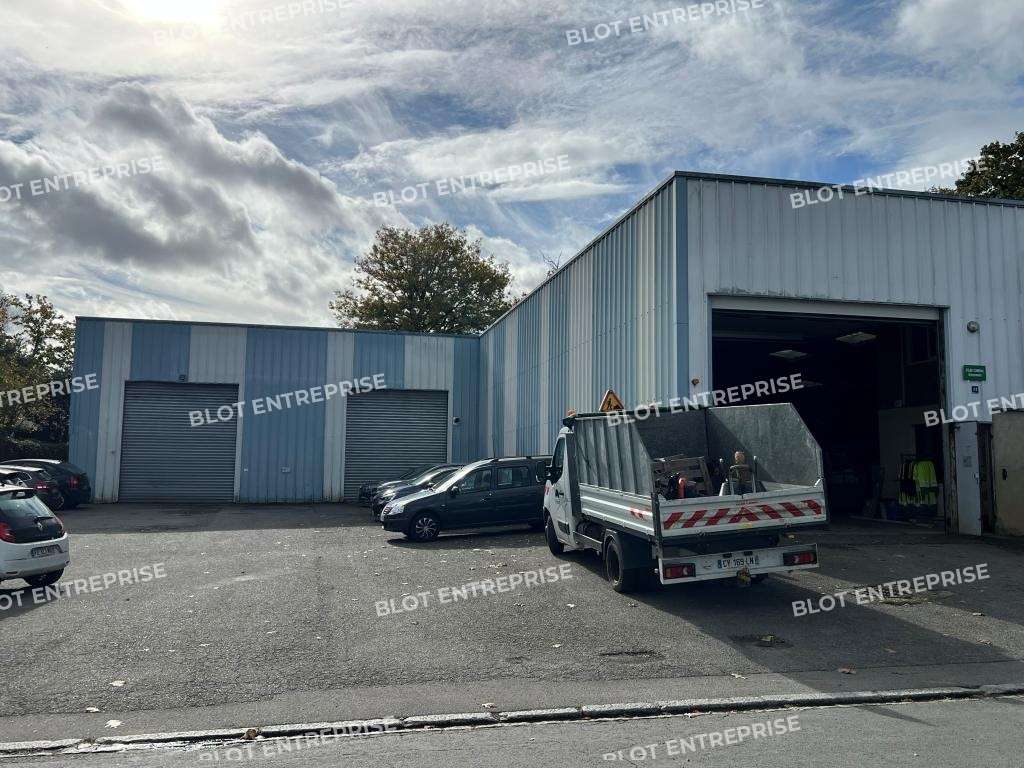 A louer entrepôt indépendant 950m² à Pacé 
