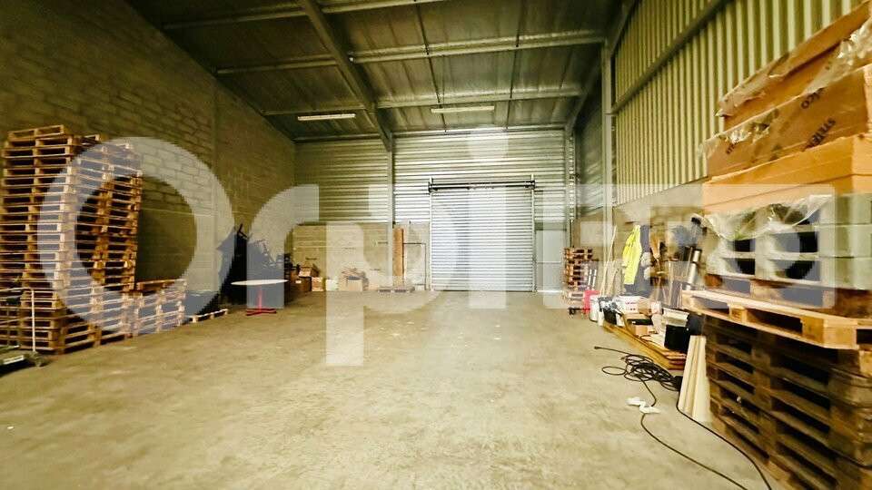 AV local d'activité 313m² à Saint Jean d'Illac ZI
