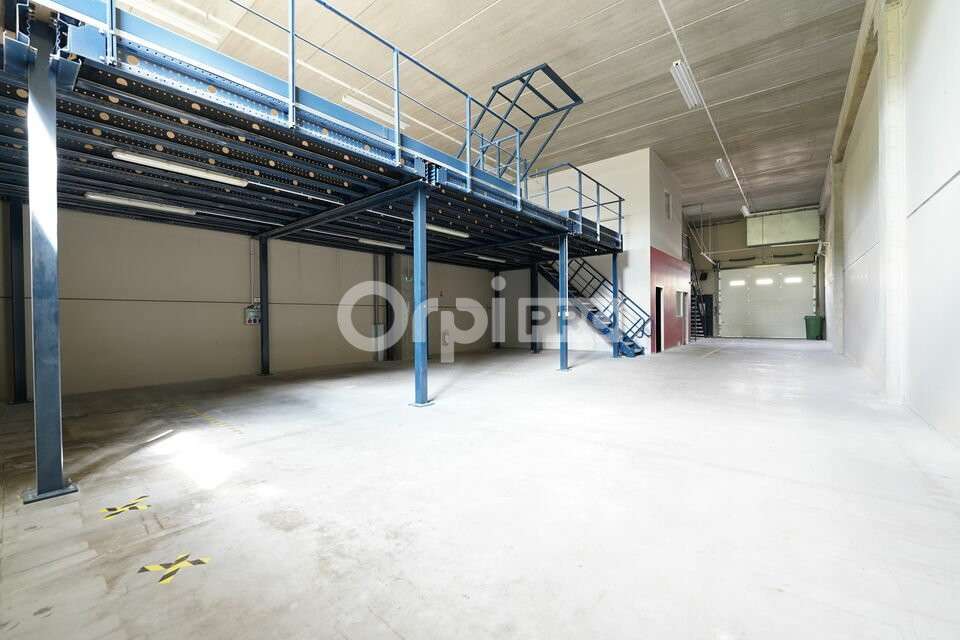 A louer local d'activité 348m² à Brignais  déal