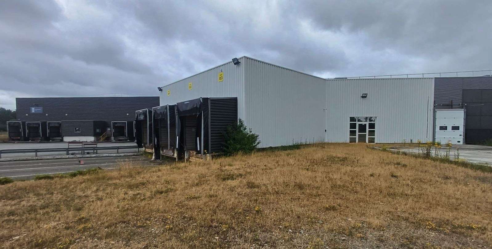 A louer ensemble industriel 11800m² agglo Laval