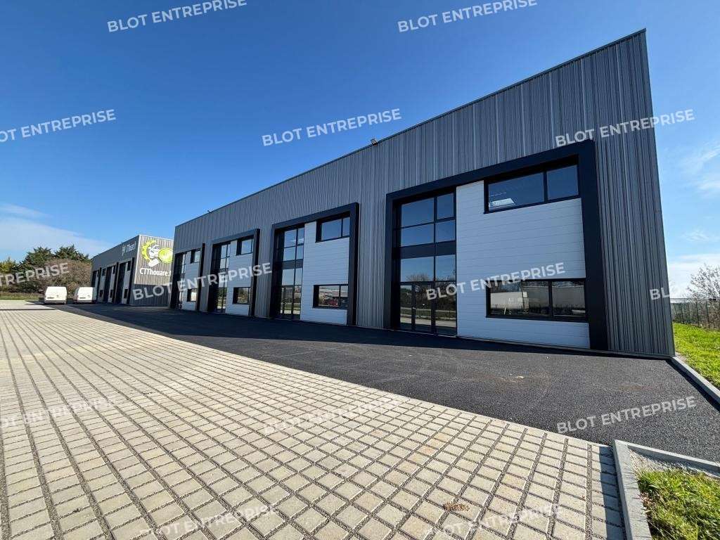 A vendre locaux neufs 1537m² à Thouaré-sur-Loire