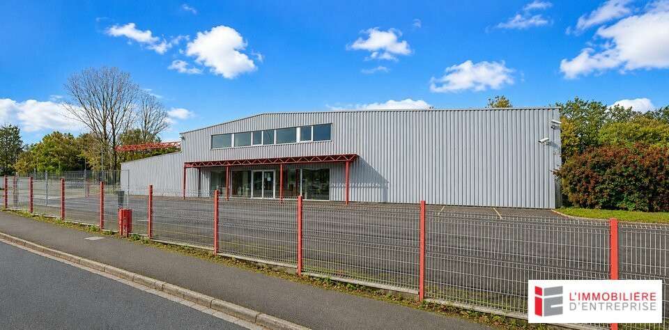 AV local activité 800m² Zone commerciale Langueux