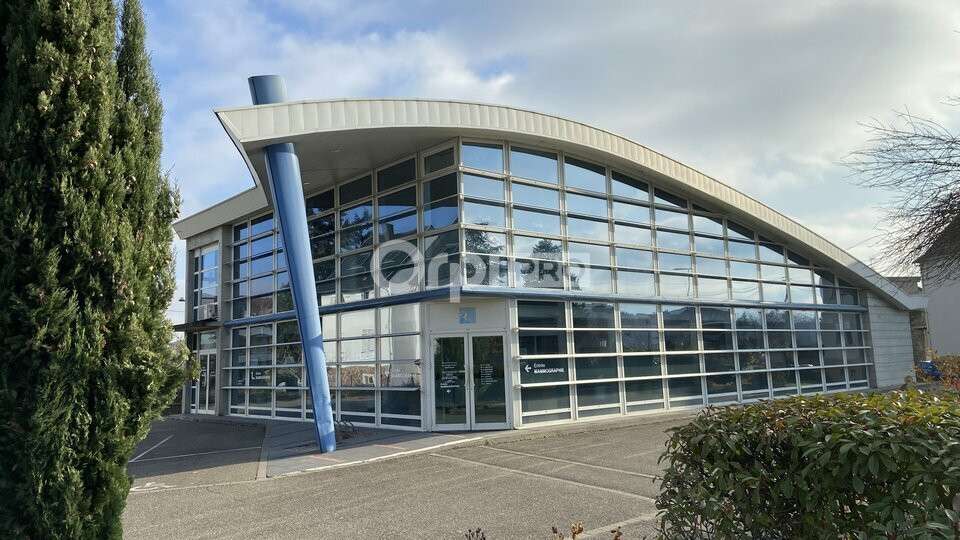 Local professionnel 670m² à louer à Colmar