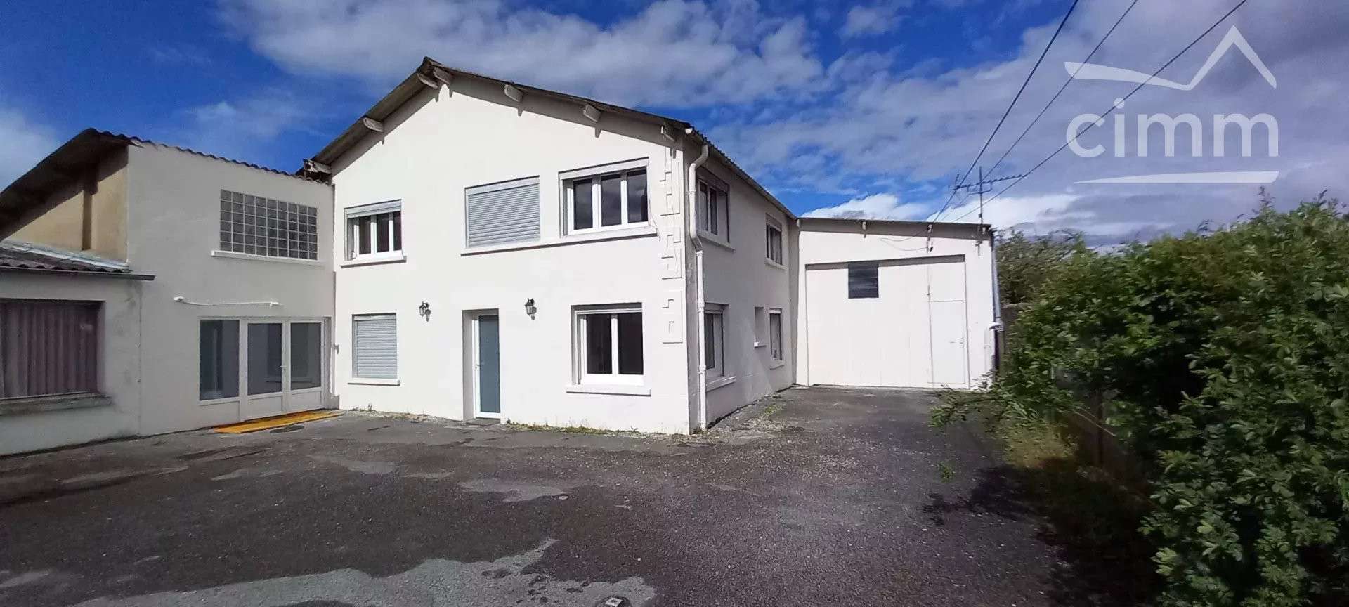 AV entrepôt-dépôt 450m² et 2 logements à Blois