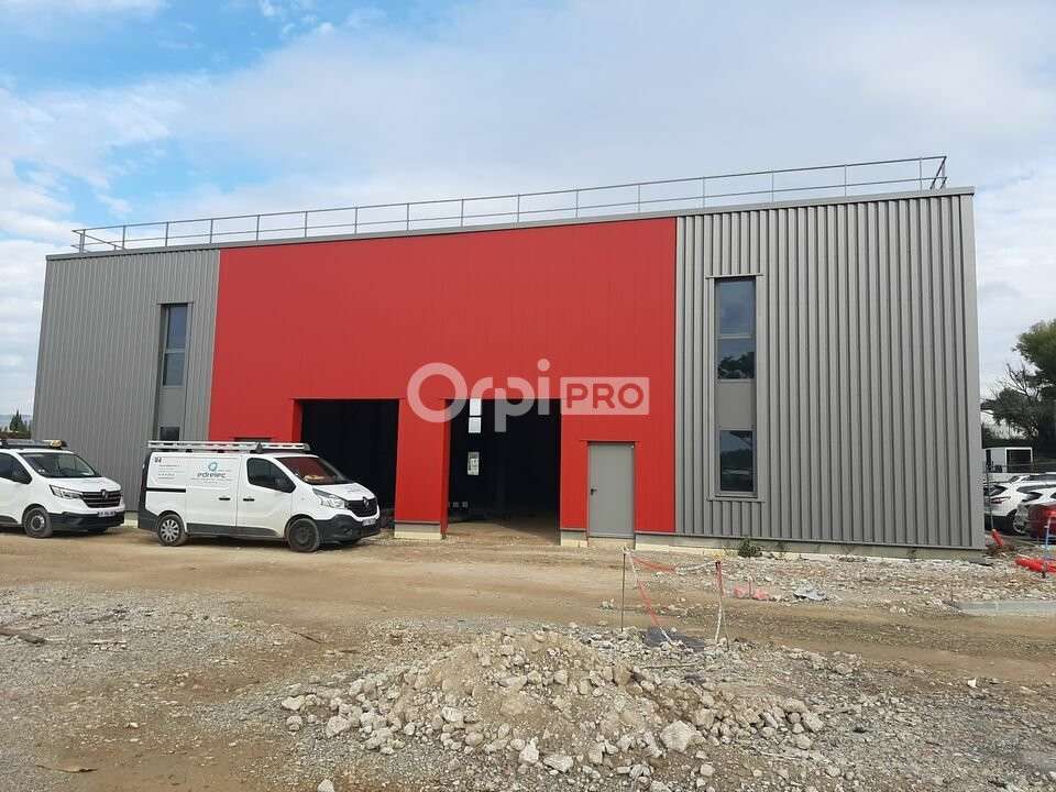 Local d'activité 300m² à vendre à Valence