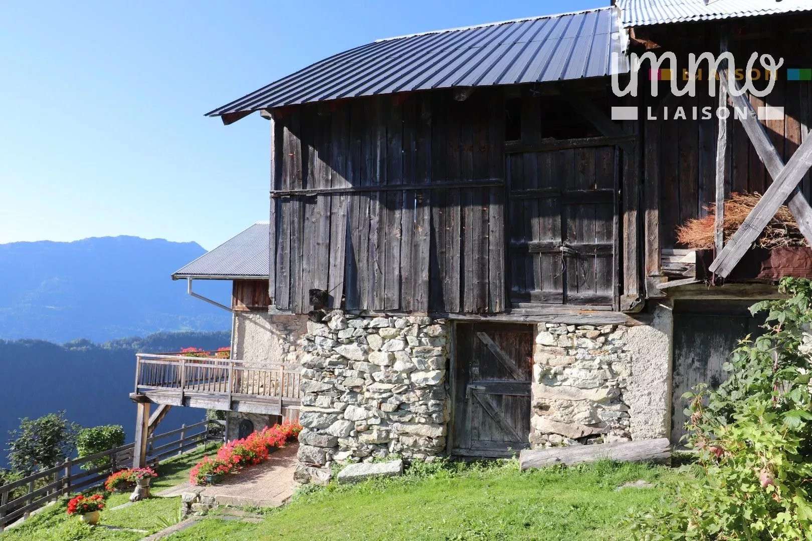 Vente belle grange d'alpage à rénover à Bonneval