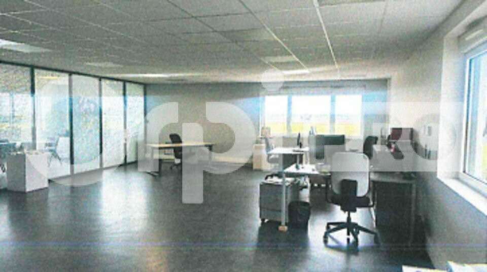 AV bureau 90m² excellent état R+2 Château-Gaillard