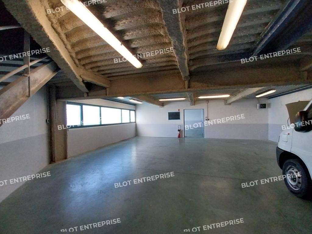 A louer locaux d'activités de 267m² à La Baule