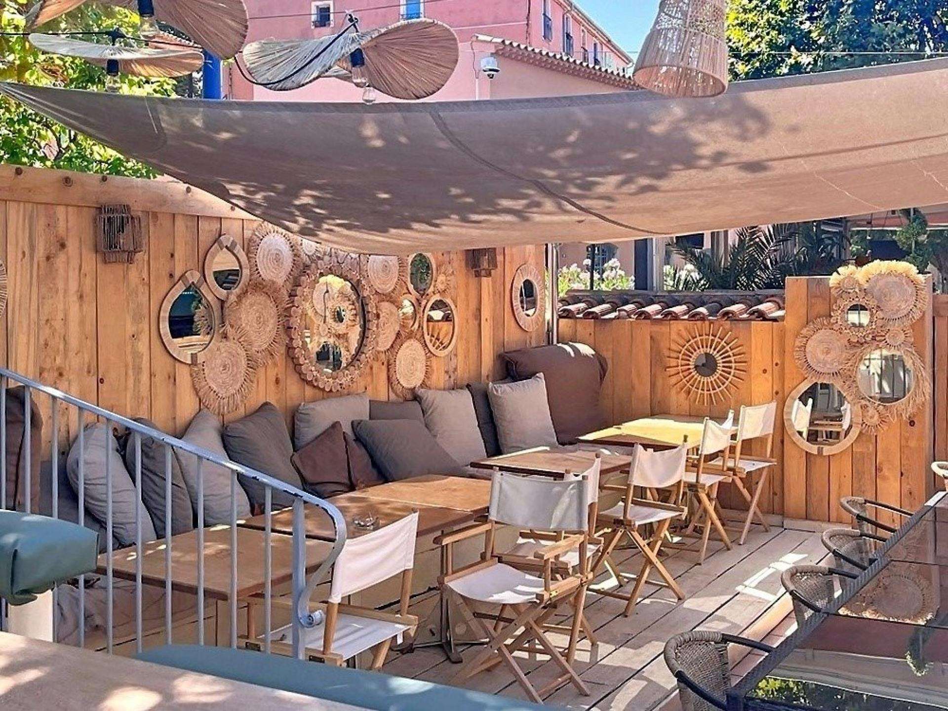 Vente bar lounge restaurant en presqu’île de Giens