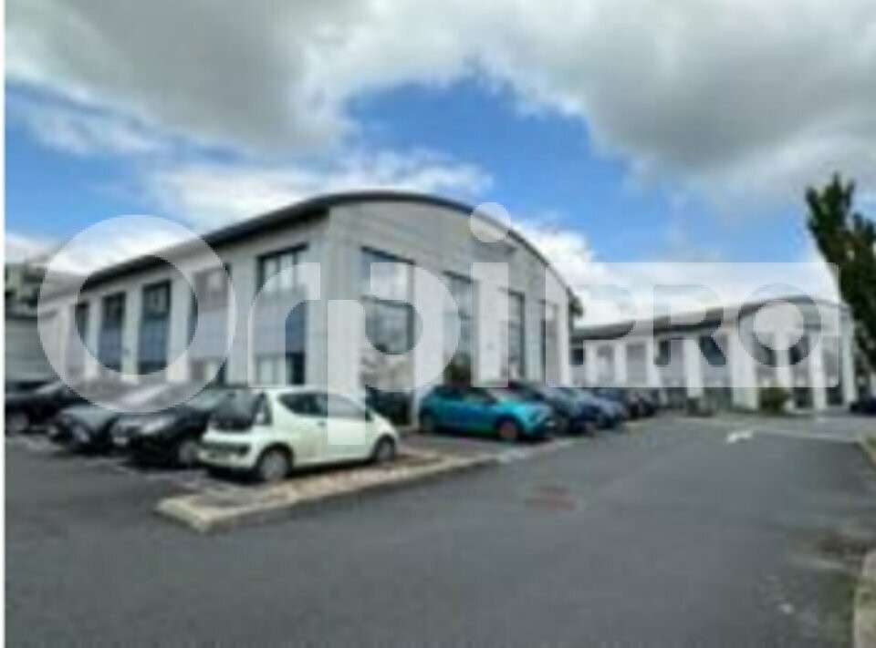 Bureau à louer de 79m² + parkings à Villefranche