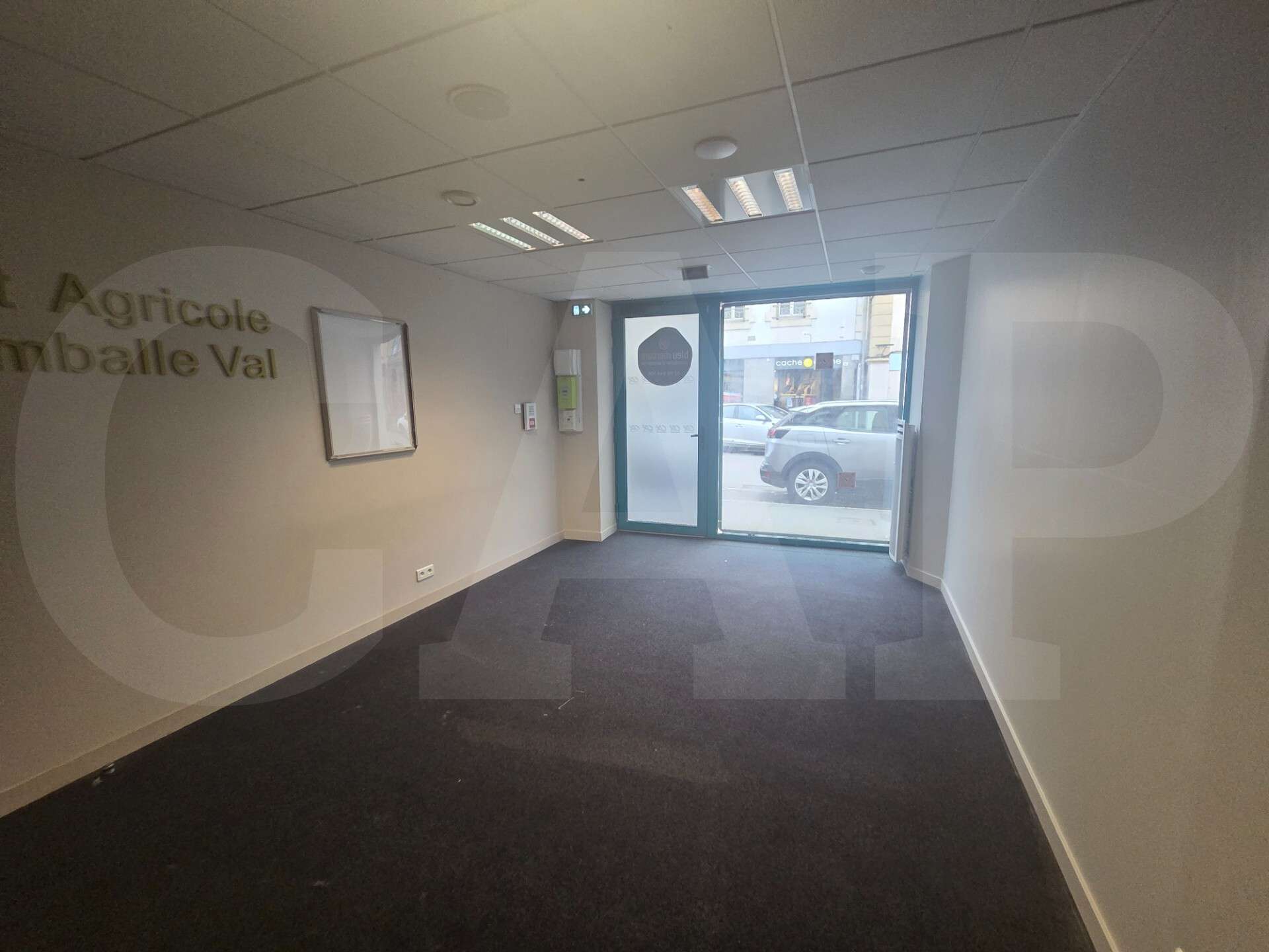 A vendre bureaux 287m² en centre-ville de Lamballe