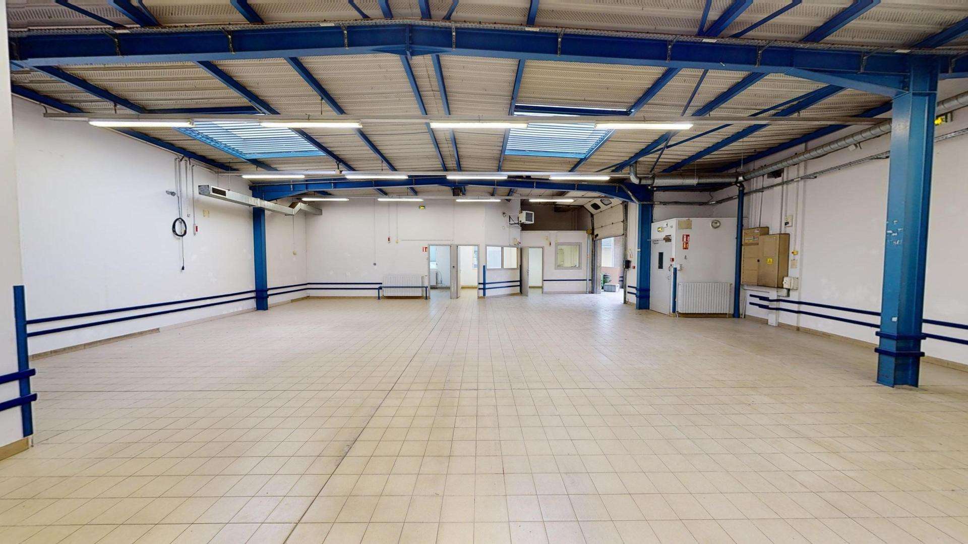 Vente local commercial 290m² Morestel centre ville