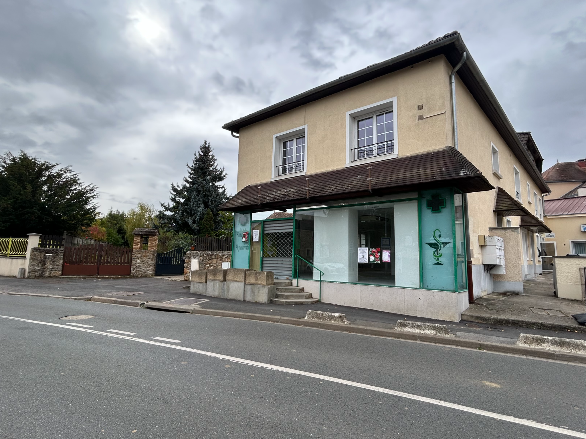 Local avec appartement secteur Nozay les Ulis