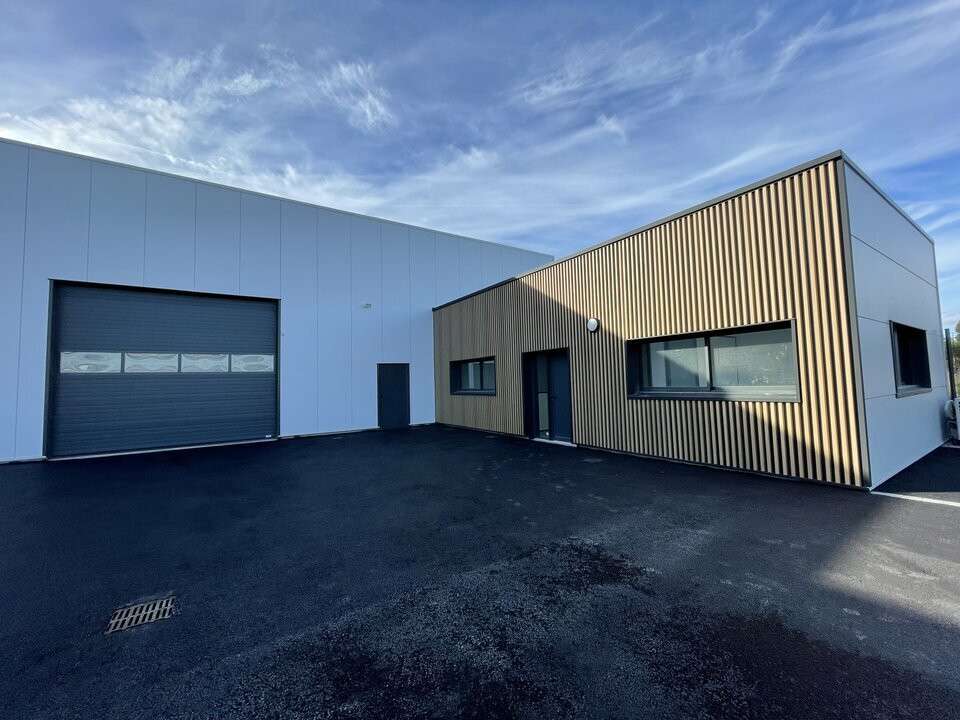 Local d'activité de 315m² à louer à Kervignac