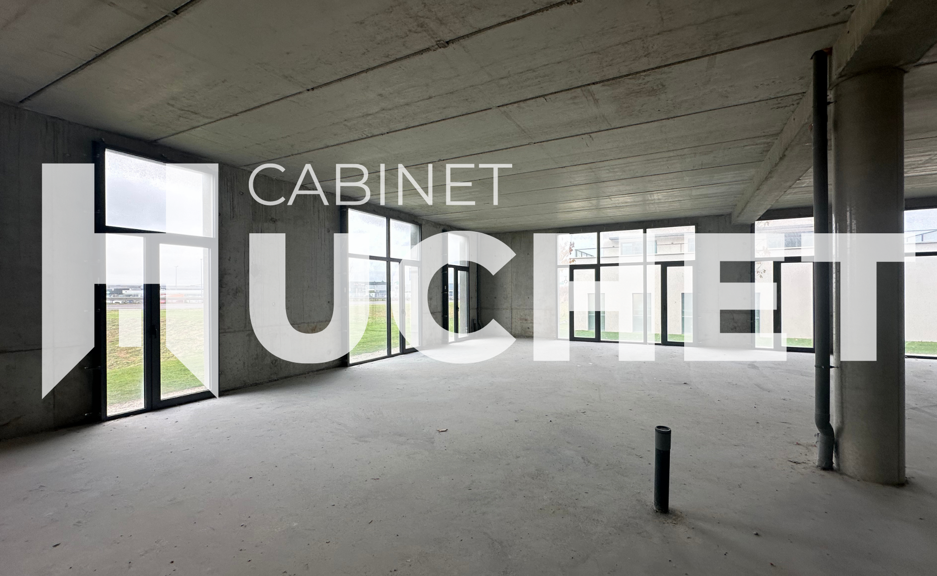 A vendre local 220m² belle visibilité Caen Sud