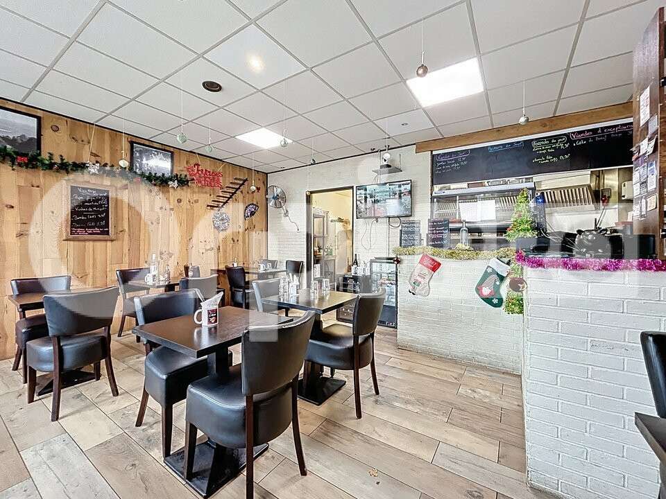 AV local commercial 130m² accès facile à Rantigny