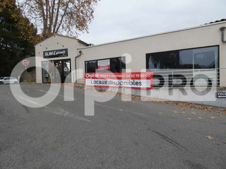Local 30m² promenade Aubert Millot à Manosque