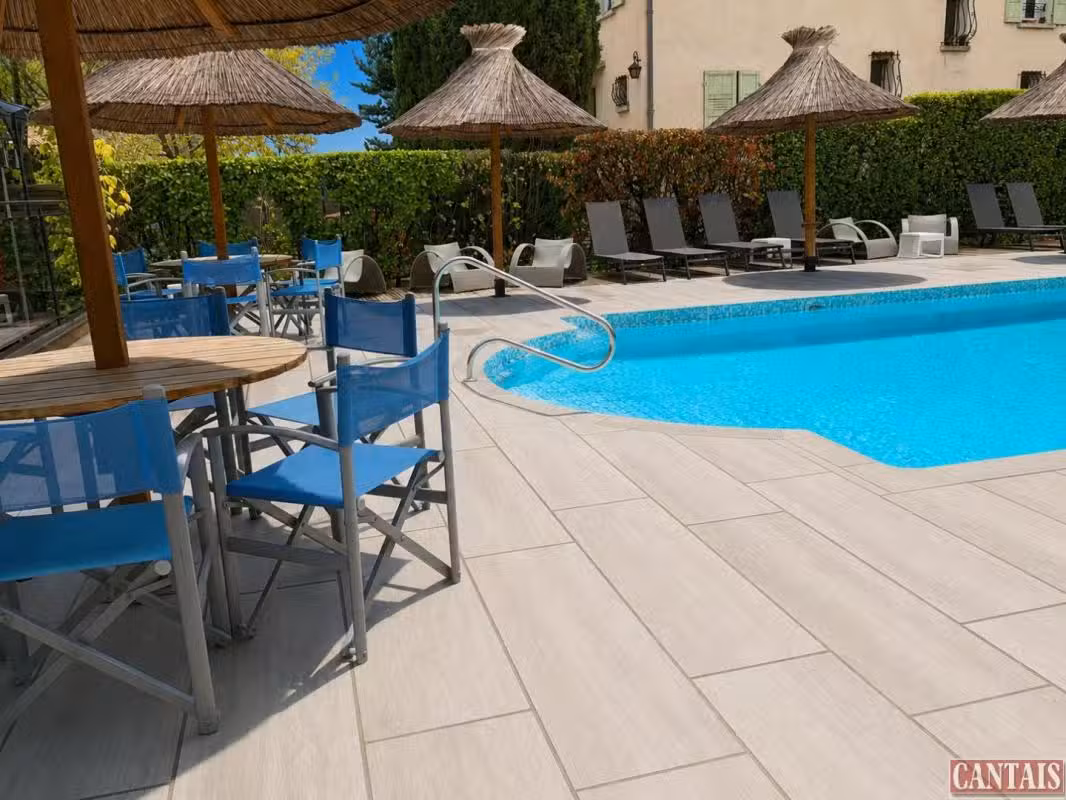 AV hôtel restaurant + 25 ch arrière pays provençal