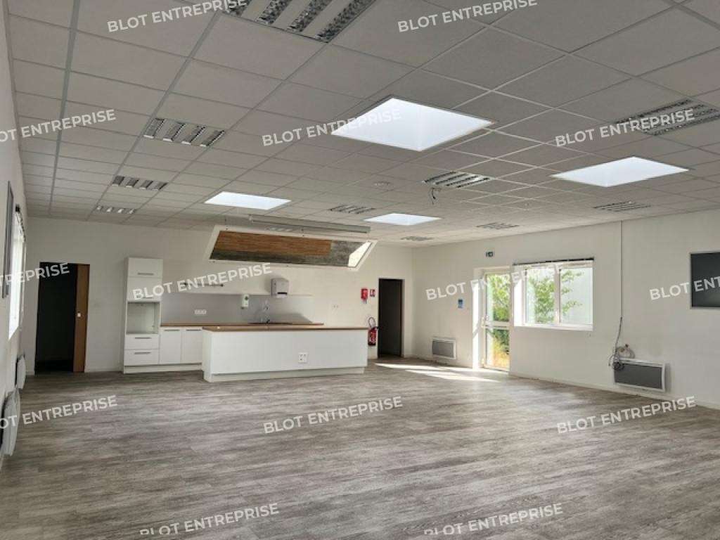 A vendre bureaux indépendants de 267m² à Trégueux