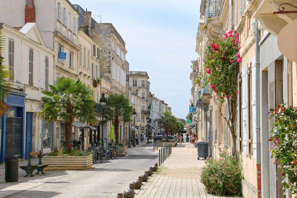 A louer boutique 160m² à Rochefort sur Mer