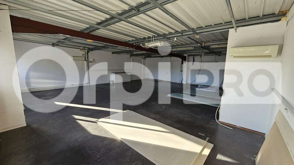 Bureaux 110m² R+1 à louer à Martignas-sur-Jalle