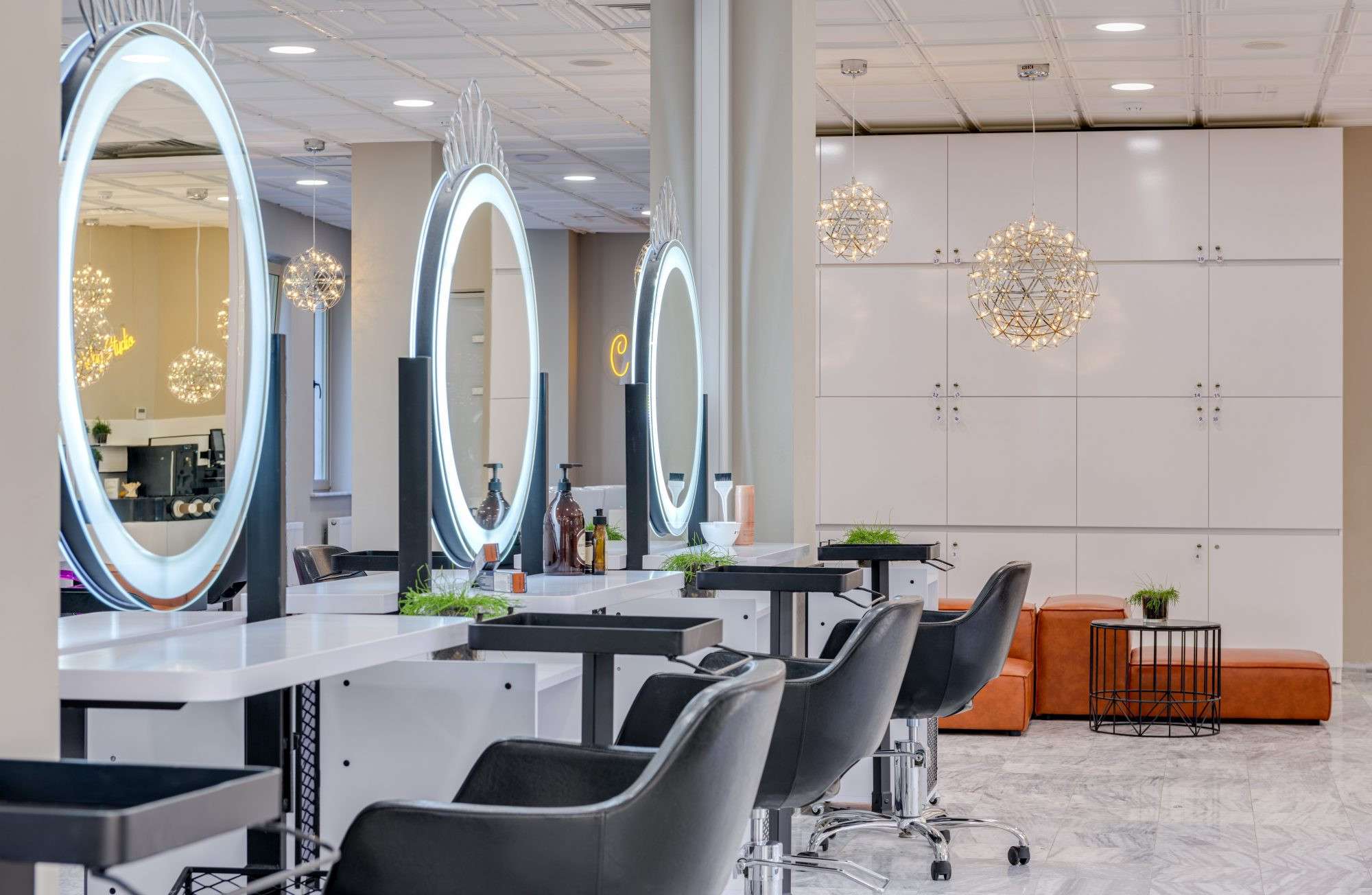 Cède salon de coiffure mixte au centre de Morestel