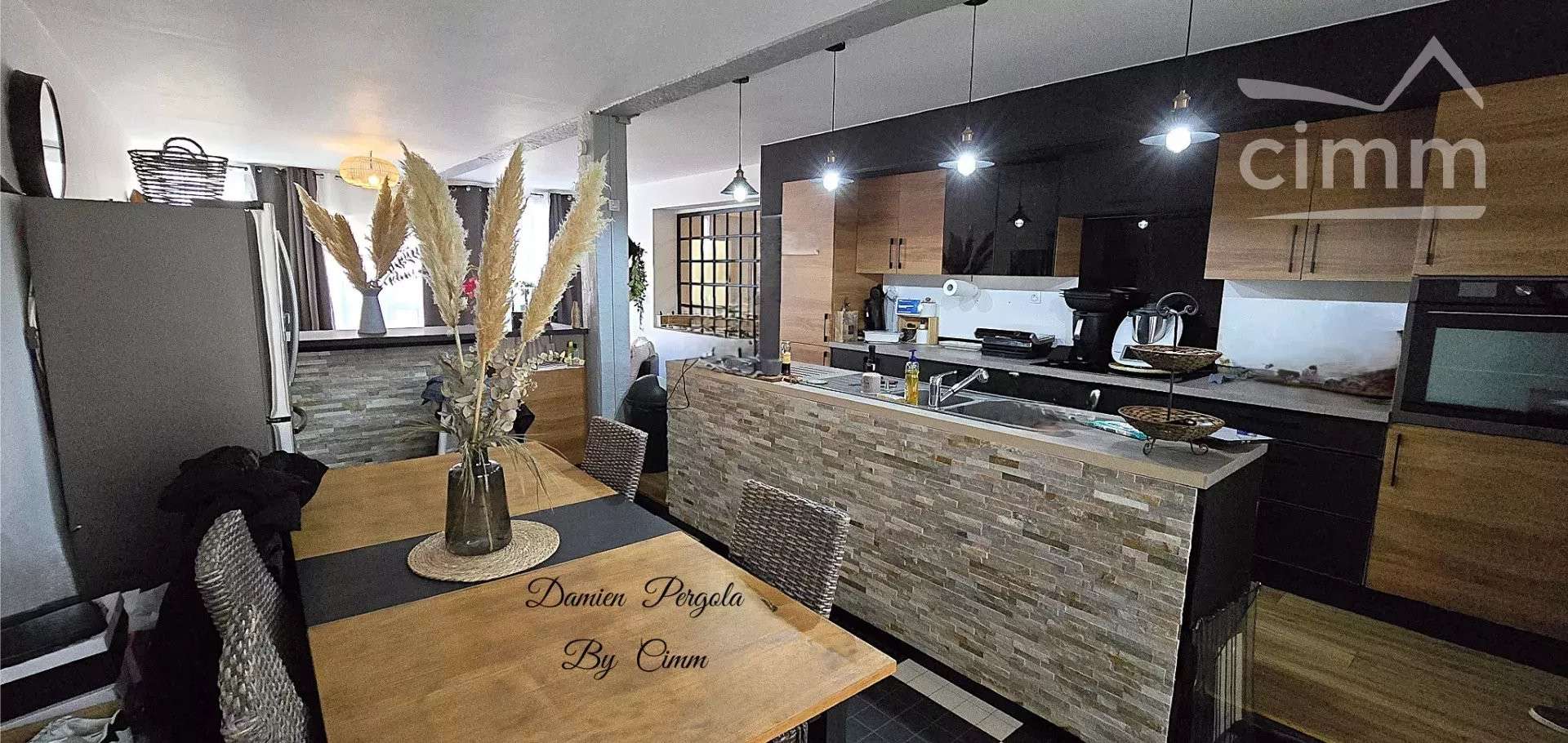 AV immeuble rénové 480m² à Condat-sur-Vézère