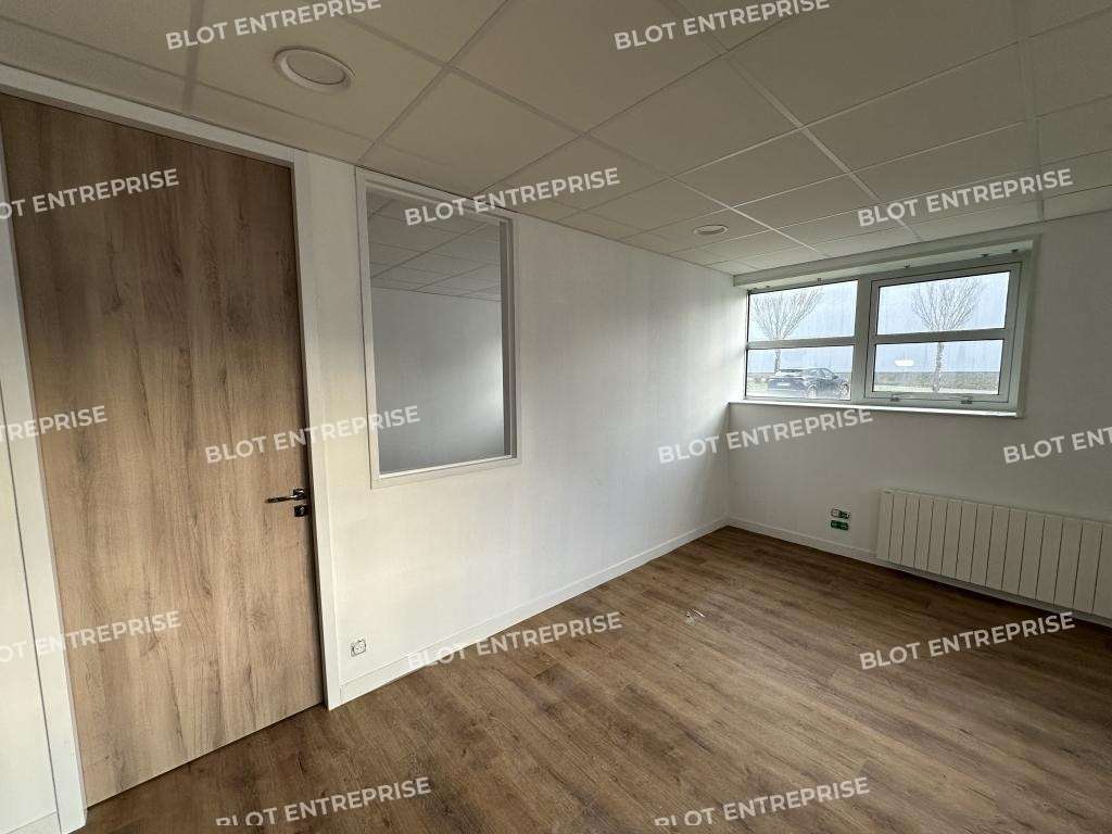 A louer bureaux 130m² parc activités Lorient Nord