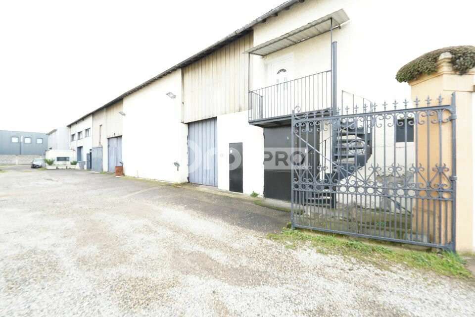 Local d'activité à louer de 278m² à Corbas