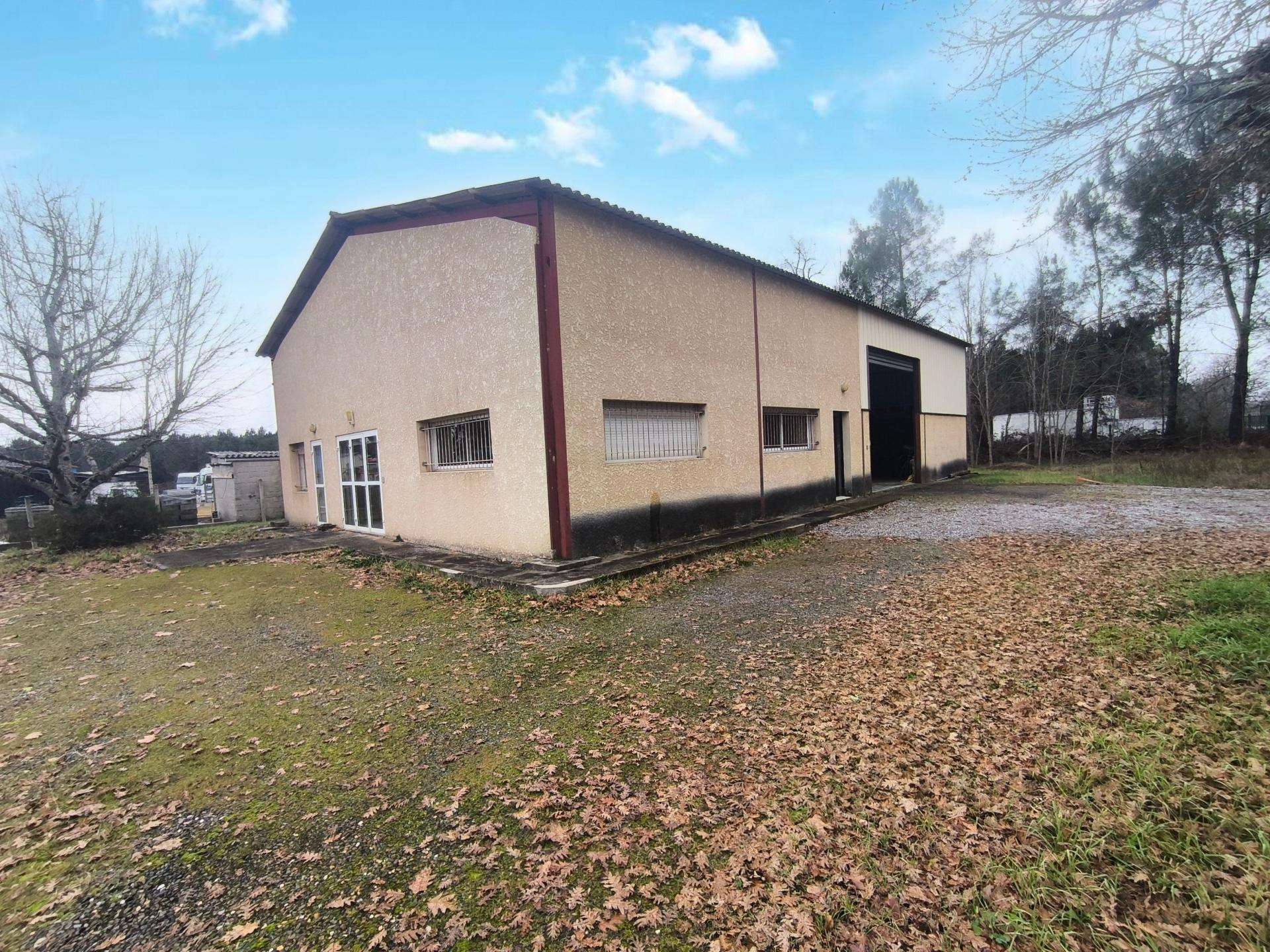 Vente local polyvalent de 250m² à Mont-de-Marsan 