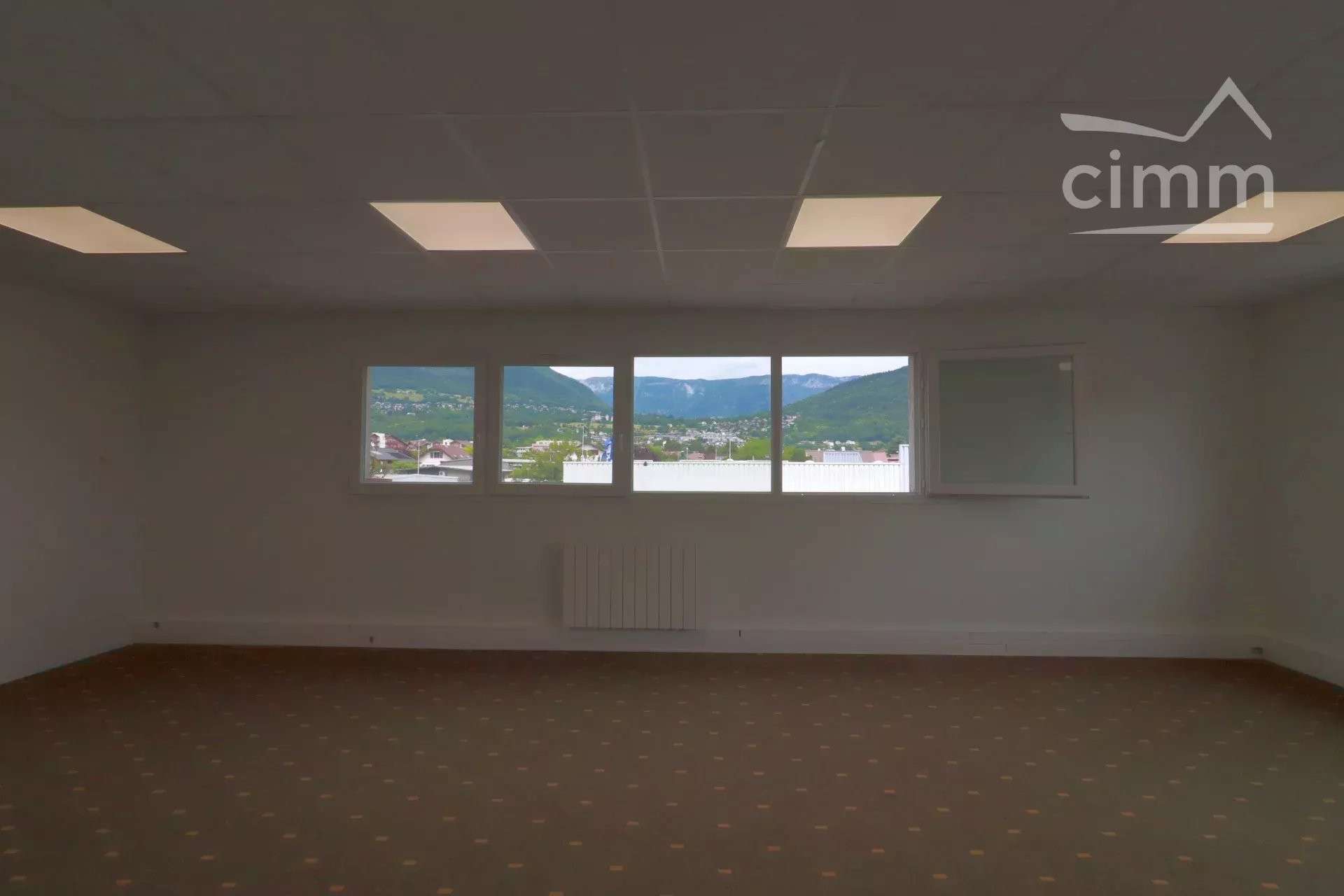 A louer bureaux proche grands axes à La Ravoire