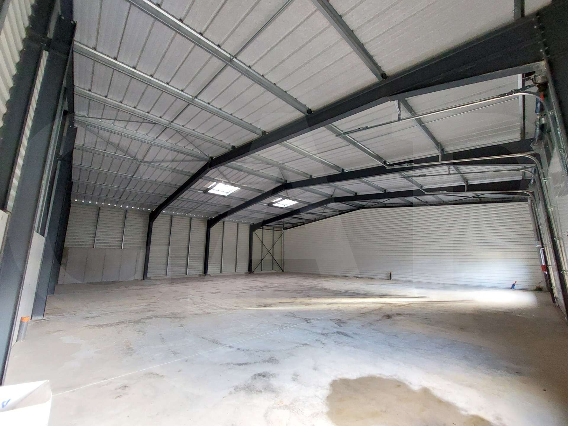 A louer local d’activité neuf de 350m² à Vannes