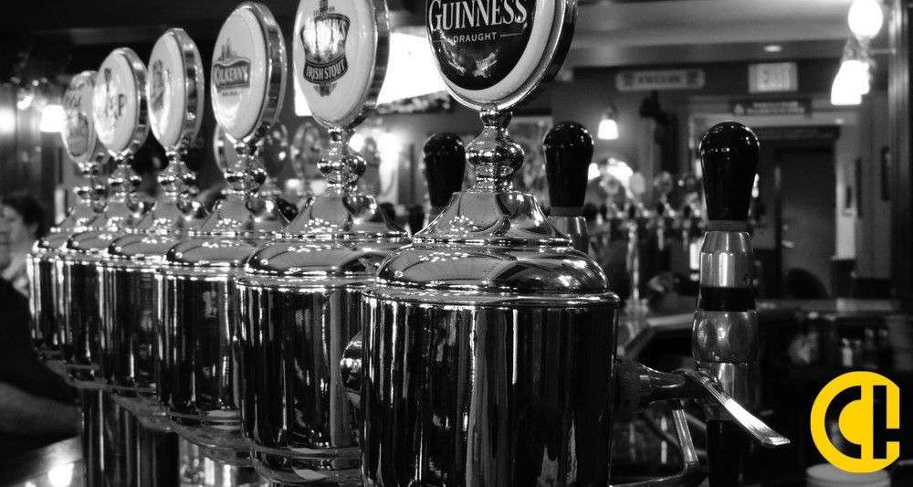 A vendre bar à thème en angle de rue à Lyon