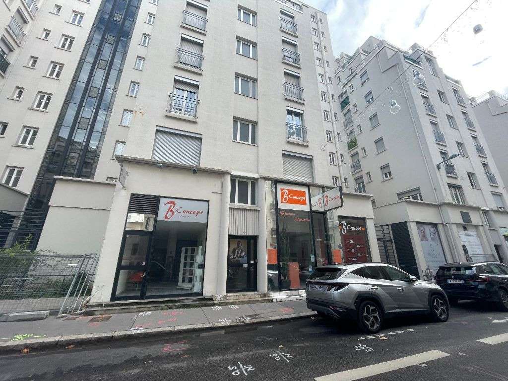 Location local commercial 112m² à Villeurbanne