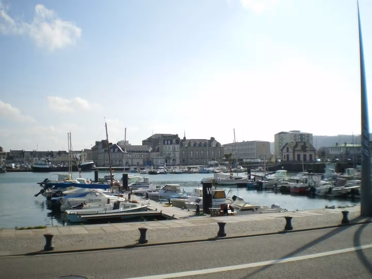 Vente hôtel bureau ** 12 chambres dans le Cotentin